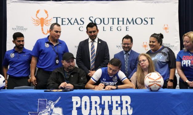 Photos: Martin Gonzalez – Porter HS Signing
